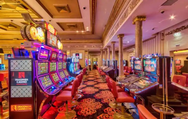 Kyats02 မိုဘိုင်းအက်ပ် Android iOS Phone Screen Slots Casino Interface မြင်ကွင်း